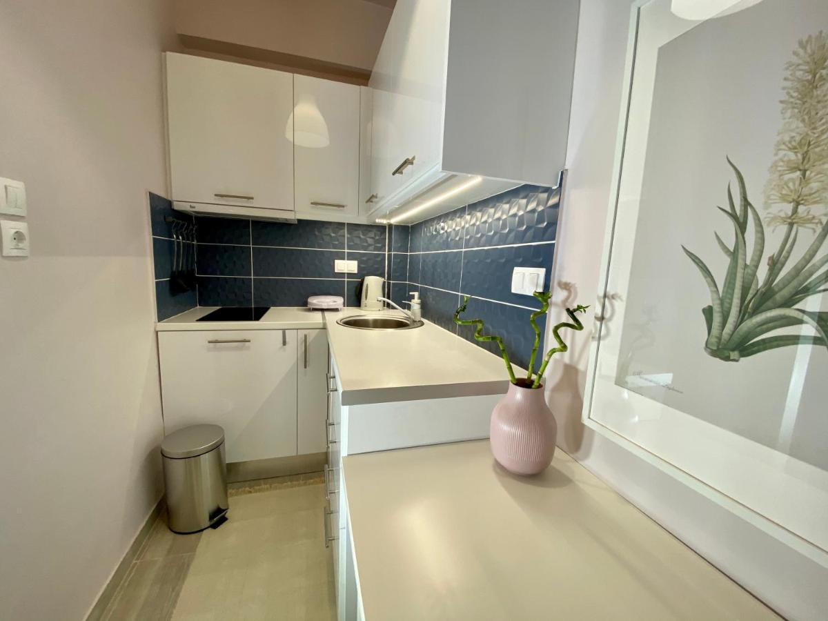 For A Genuine Athenian Homestay! Экстерьер фото