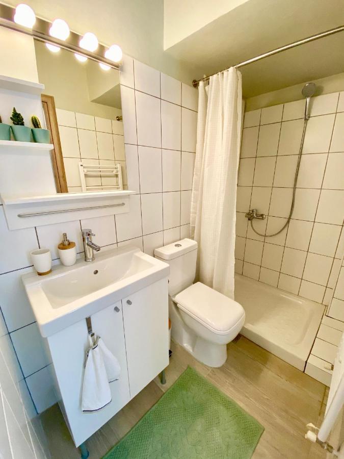 For A Genuine Athenian Homestay! Экстерьер фото